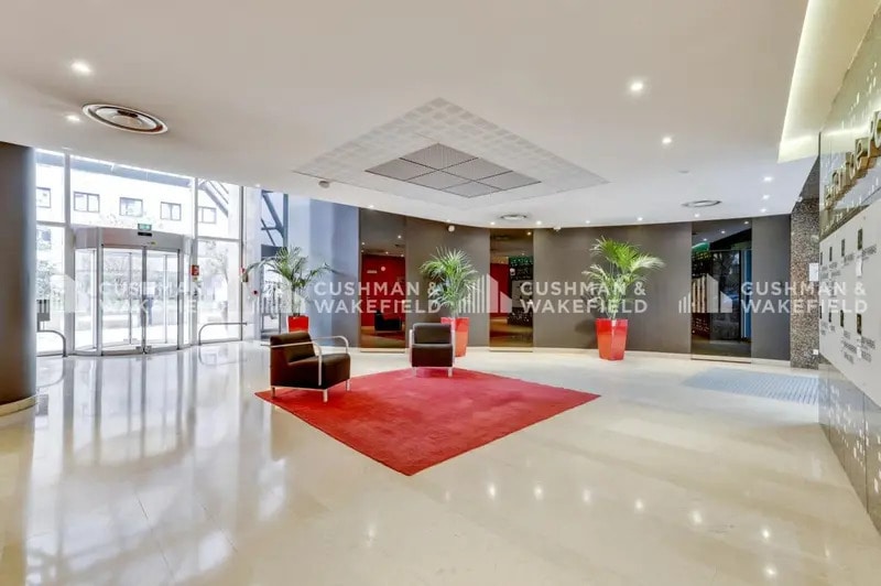 109 Boulevard De La Bataille De Stalingrad, Villeurbanne to rent - Lobby - Image 3 of 32