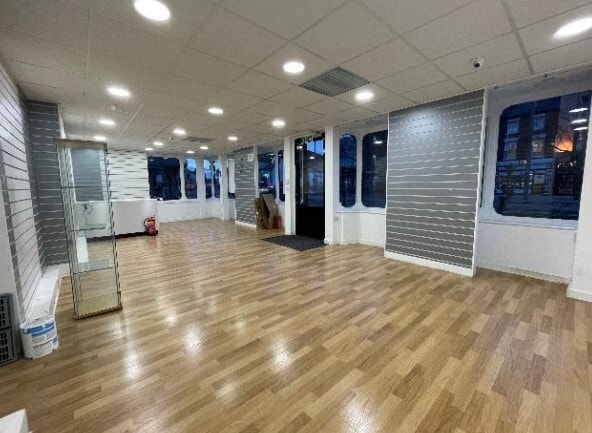 15-19 Bondgate, Darlington to rent Interior Photo- Image 1 of 2