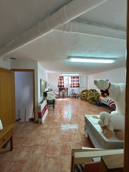 Retail in Vinaròs, Castellón for sale - Interior Photo - Image 2 of 10