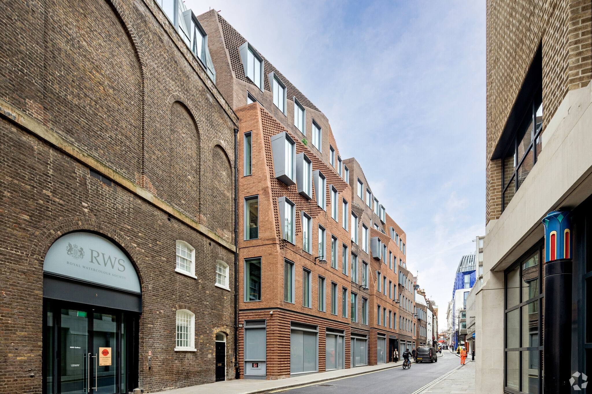 3-5 Whitcomb St, London to rent Primary Photo- Image 1 of 6