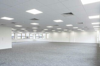 Crockford Ln, Chineham to rent Building Photo- Image 1 of 3