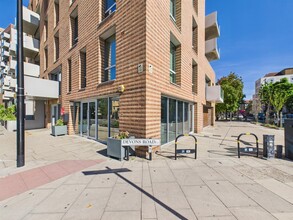 Devons Rd, London to rent Building Photo- Image 1 of 9