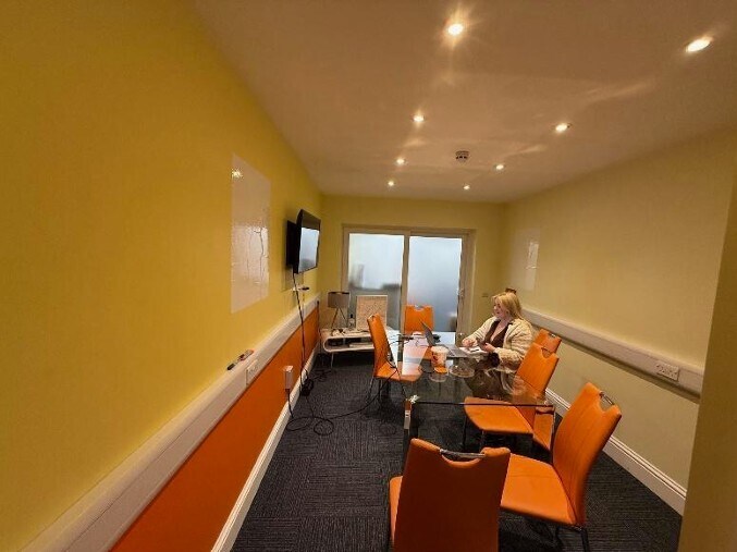 Abbey Barn Lane, Flackwell Heath, High Wycombe to rent Interior Photo- Image 1 of 2