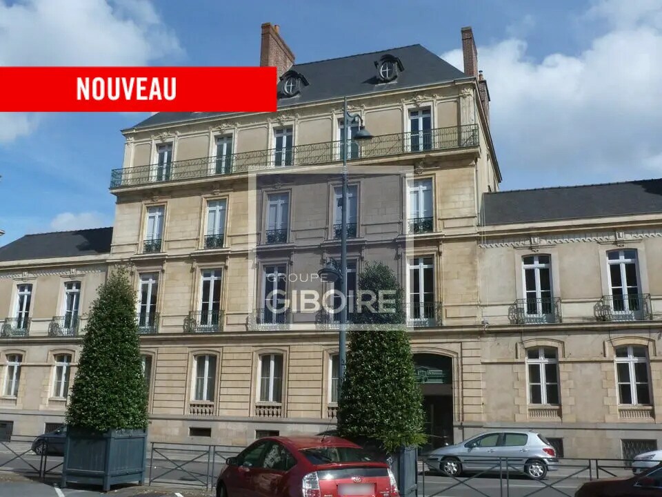 Location Bureaux 121 m² - Photo 1