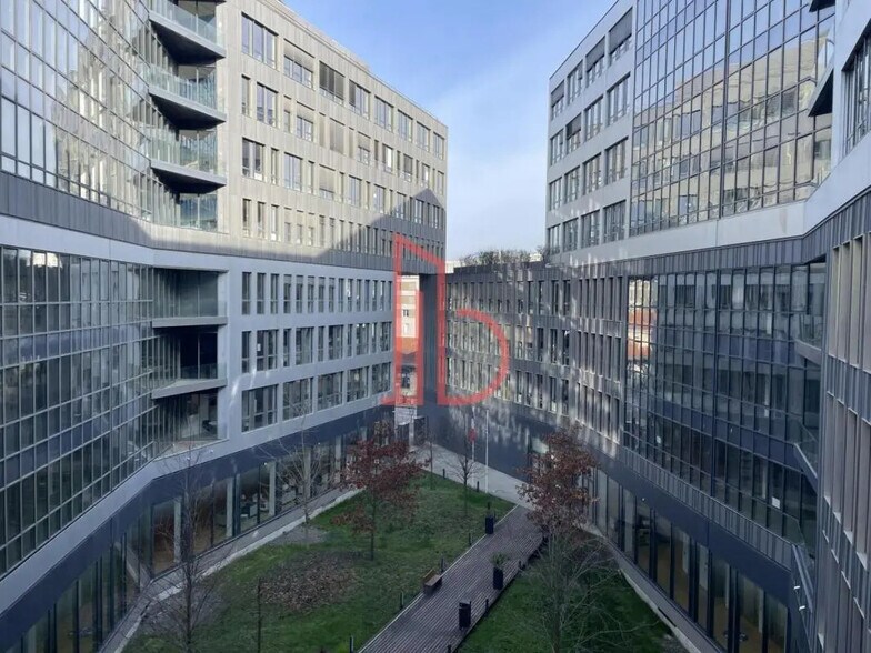 Office in Bordeaux to rent - Building Photo - Image 3 of 3