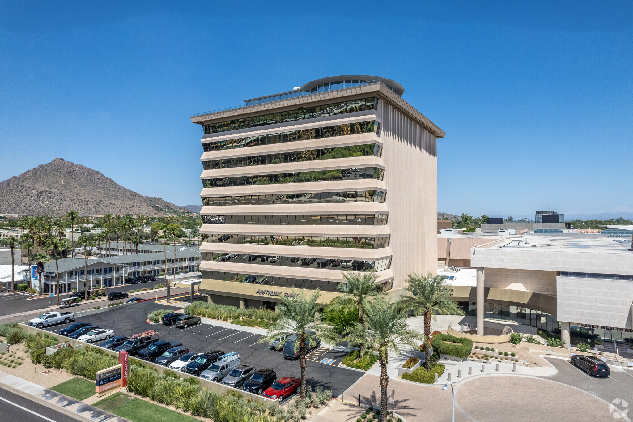 6900 E Camelback Rd, Scottsdale, AZ for rent Building Photo- Image 1 of 14