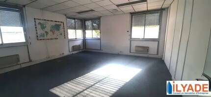 5 Rue Charles Duchesne, Aix-en-Provence to rent Building Photo- Image 1 of 16