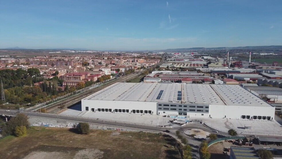 Autovía A-2, Azuqueca de Henares, Guadalajara to rent - Commercial Listing Video - Image 2 of 19