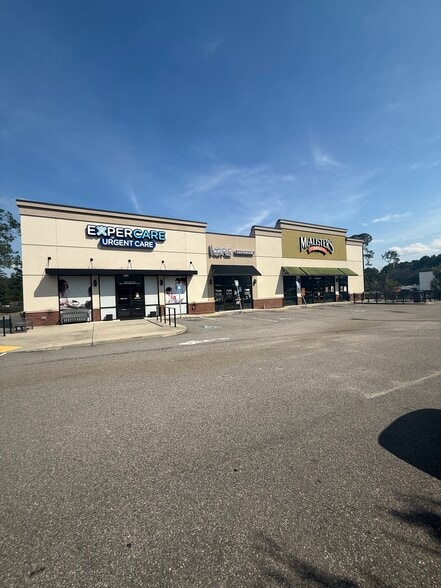 632 W Oglethorpe Hwy, Hinesville, GA to rent - Building Photo - Image 1 of 4