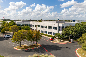 101 E Old Settlers Blvd, Round Rock, TX for rent Building Photo- Image 1 of 14