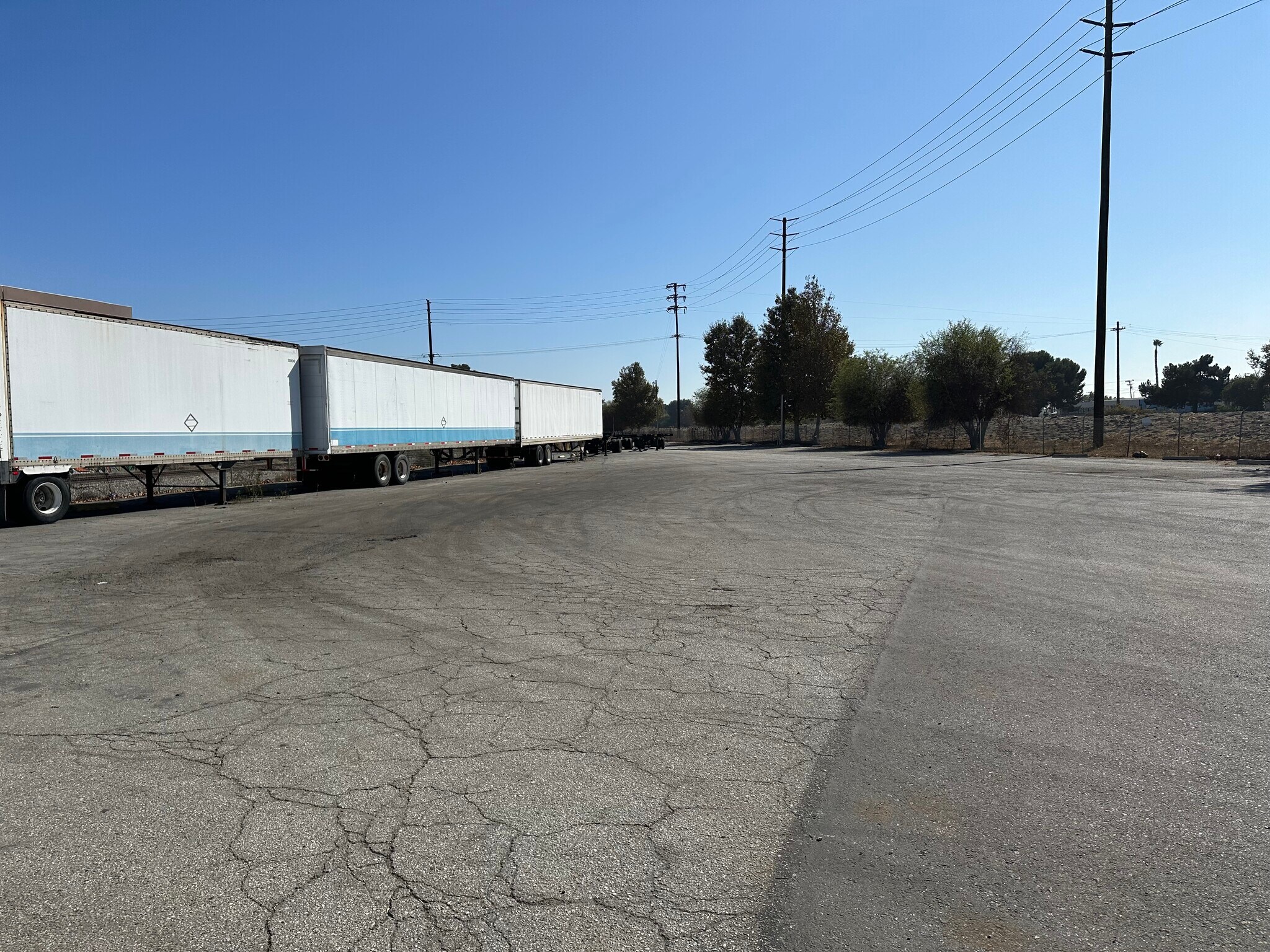 18626 S Reyes Ave, Compton, CA to rent Building Photo- Image 1 of 4