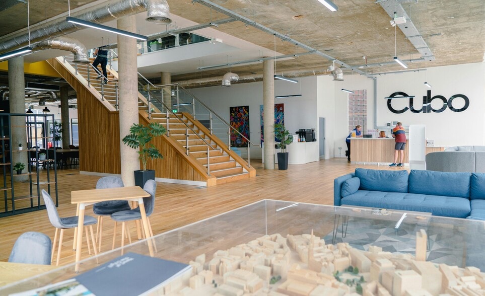 38 Carver St, Sheffield to rent - Building Photo - Image 3 of 12