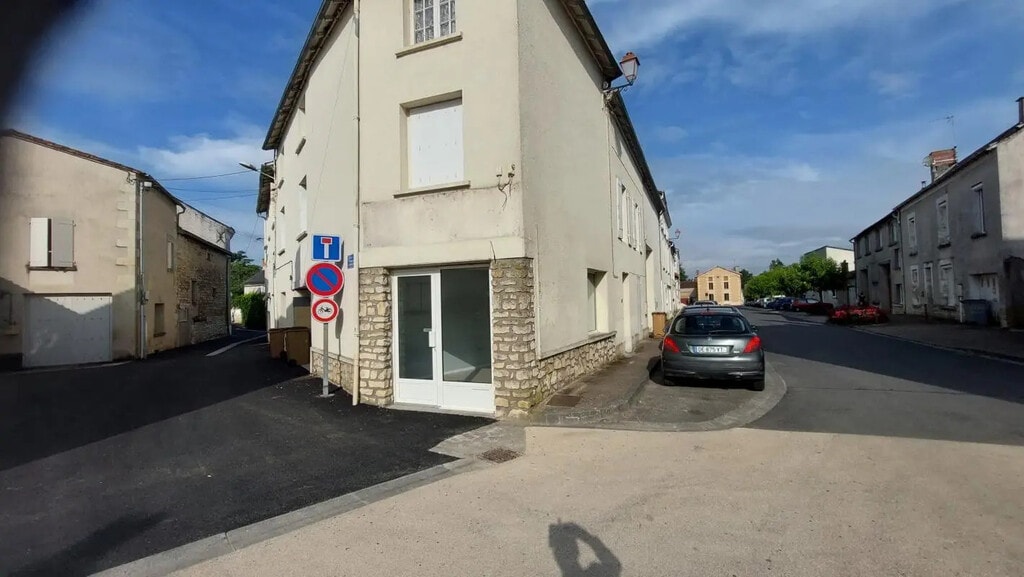 Location Commerce 50 m² - Photo 1