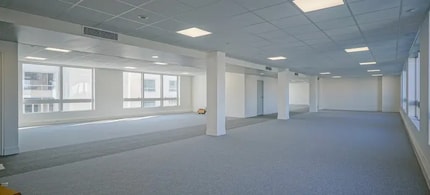 Office in Saint-Ouen to rent Interior Photo- Image 1 of 8