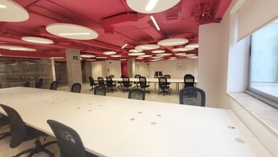 Office in Madrid, Madrid to rent Interior Photo- Image 1 of 11
