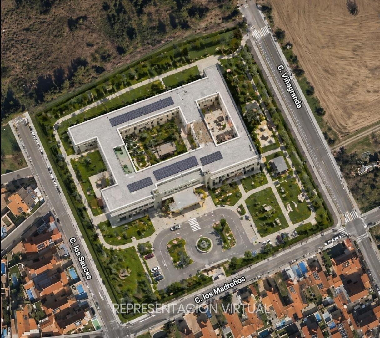 Los Yébenes portfolio of 2 properties for sale on LoopNet.co.uk Building Photo- Image 1 of 12