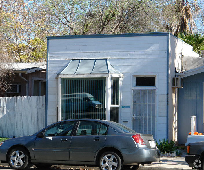 4924 Vineland Ave, North Hollywood, CA for sale - Primary Photo - Image 1 of 1