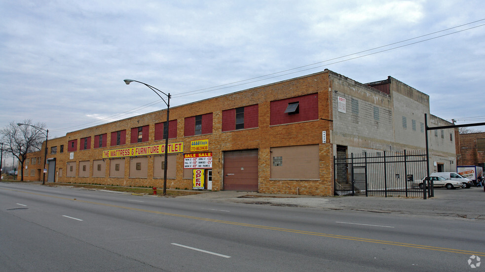 4444 W Chicago Ave, Chicago, IL for sale - Primary Photo - Image 1 of 1