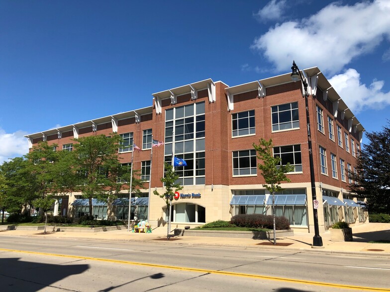 1 Main St, Racine, WI for rent - Building Photo - Image 1 of 4