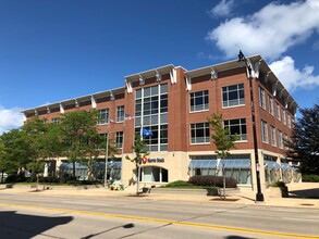 1 Main St, Racine, WI for rent Building Photo- Image 1 of 5