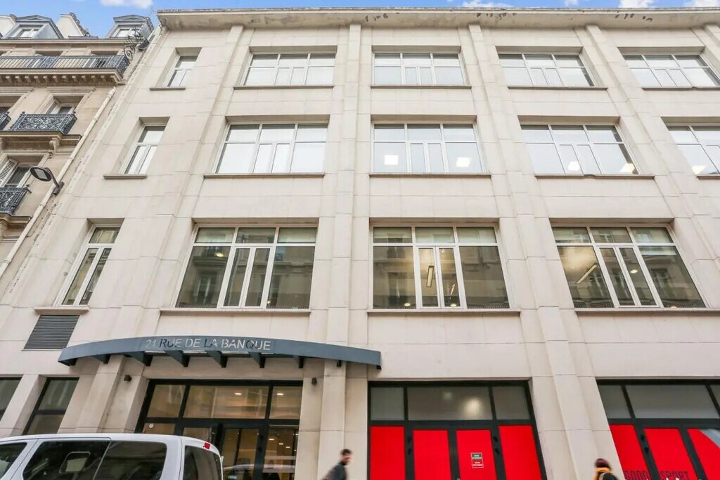 Location Bureaux 1 010 m² - Photo 1