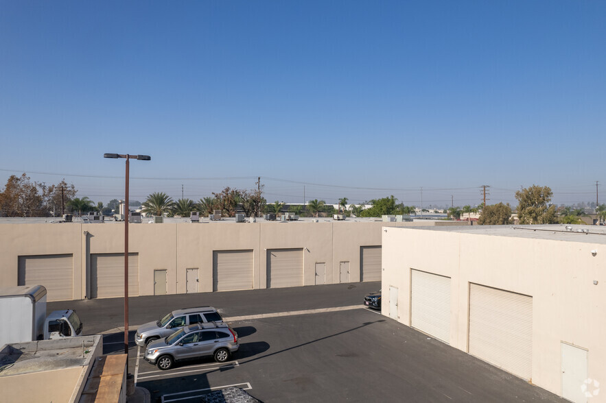 1240 N Jefferson St, Anaheim, CA for sale - Building Photo - Image 3 of 13