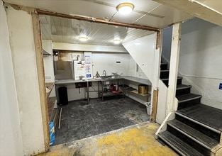 1133-1143 Pollokshaws Rd, Glasgow to rent Interior Photo- Image 2 of 4