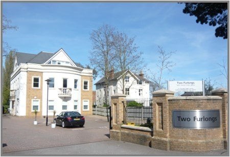 Portsmouth Rd, Esher to rent - Building Photo - Image 2 of 7