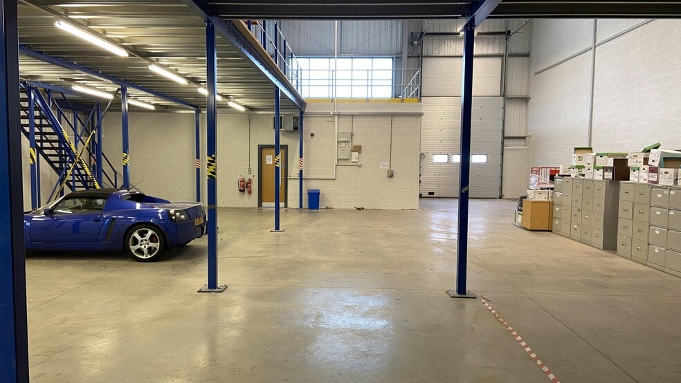 Hermes Ct, Warwick for sale - Building Photo - Image 2 of 11