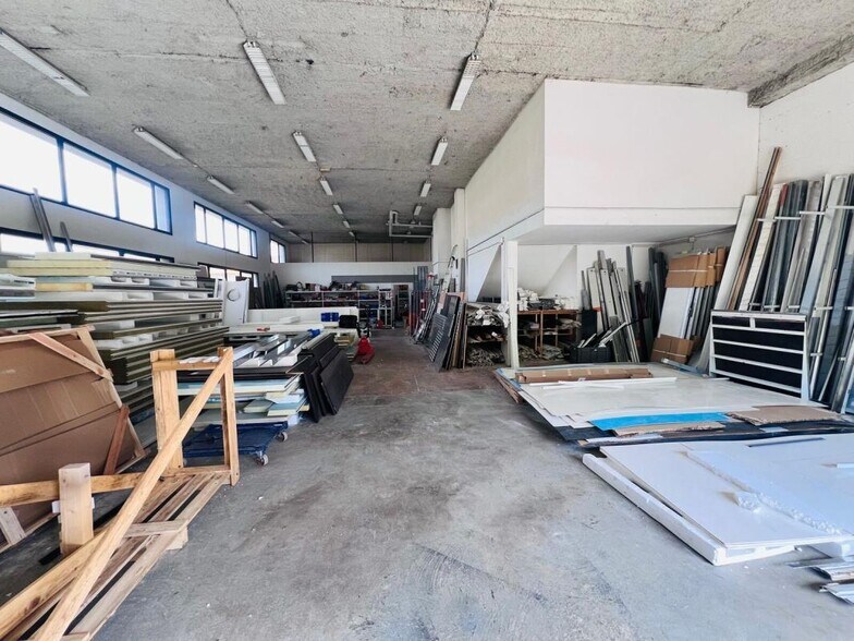 Rue Des Poiriers, Plaisir to rent - Interior Photo - Image 2 of 3
