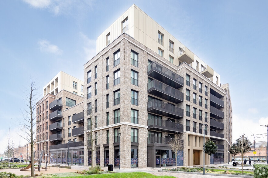 132 Cavell St, London for sale - Building Photo - Image 1 of 1