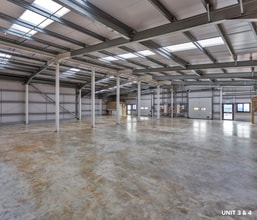 3-4 Maybank Rd, London to rent Interior Photo- Image 1 of 2