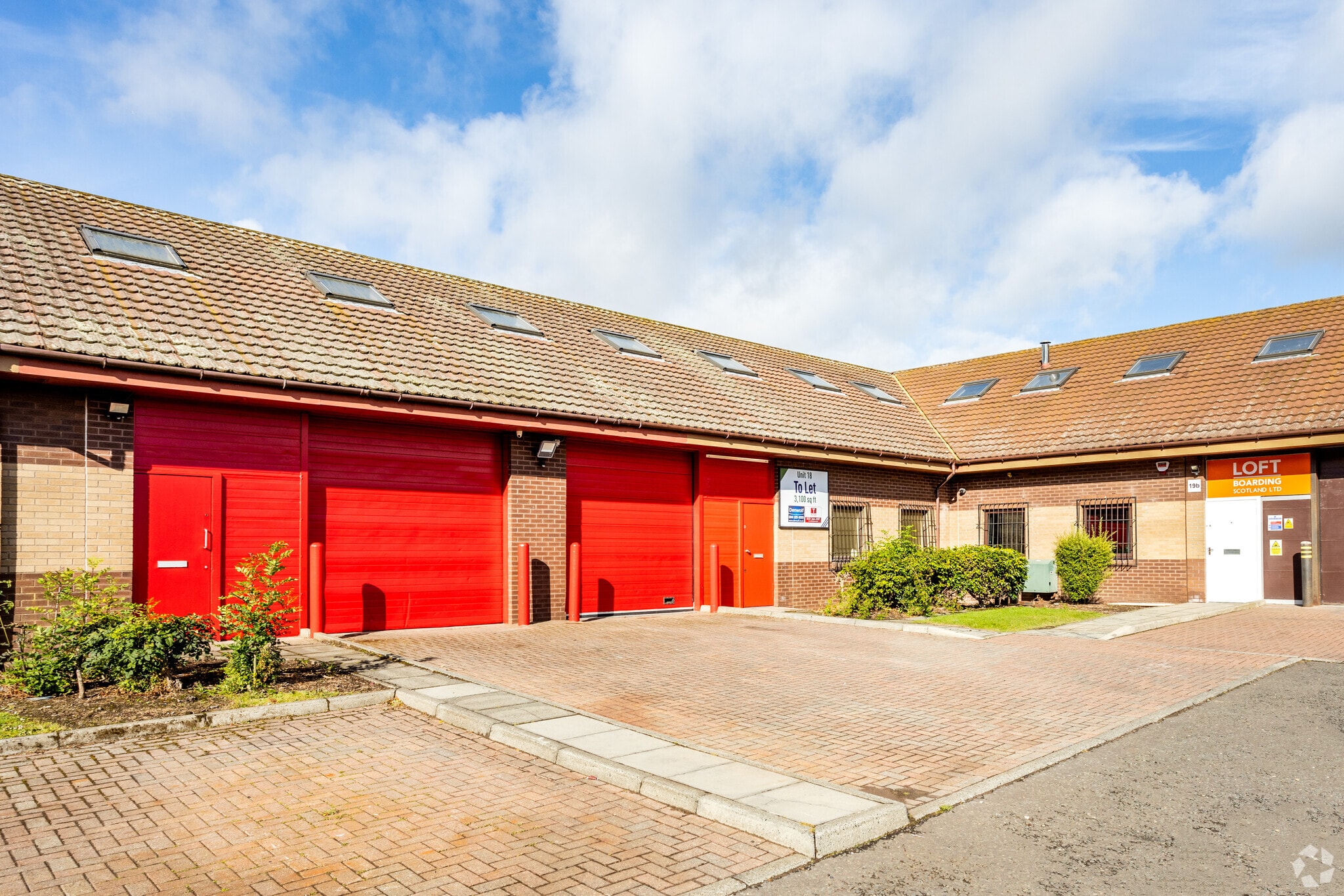 Nasmyth Ct, Livingston to rent Building Photo- Image 1 of 34