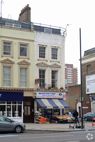 642 Mile End Rd, London for sale - Primary Photo - Image 1 of 1