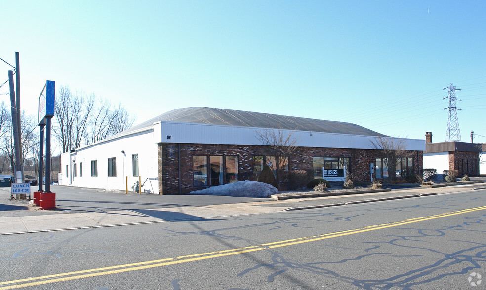 101 Pitkin St, East Hartford, CT for rent - Building Photo - Image 1 of 4