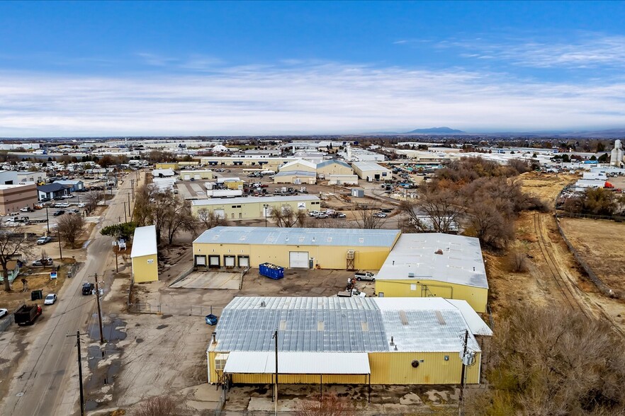 Madison Industrial Complex portfolio of 3 properties for sale on LoopNet.co.uk - Building Photo - Image 3 of 12