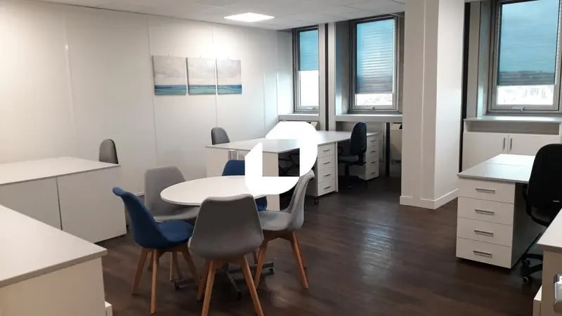 Location Bureaux 15 m² à 90 m² - Photo 1