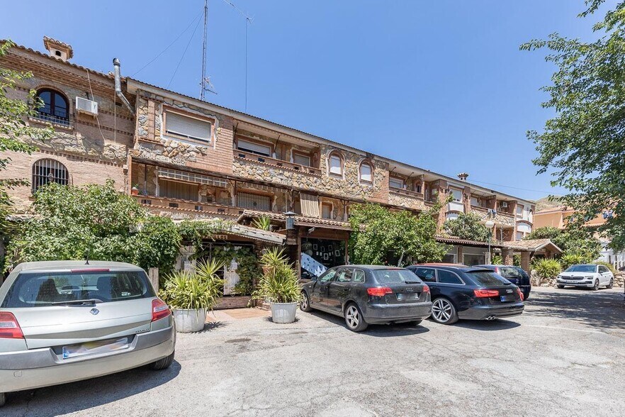 Hospitality in Cenes de la Vega, Granada for sale - Building Photo - Image 1 of 40