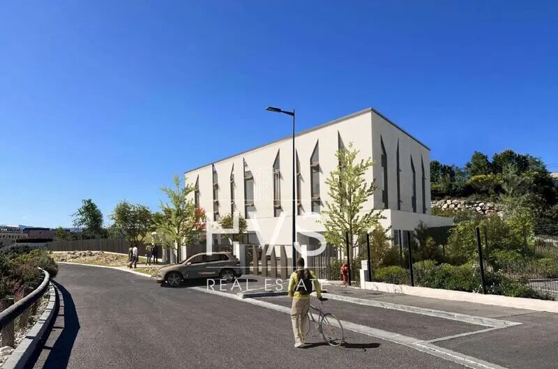 Office in Aix-en-Provence to rent - Building Photo - Image 1 of 9