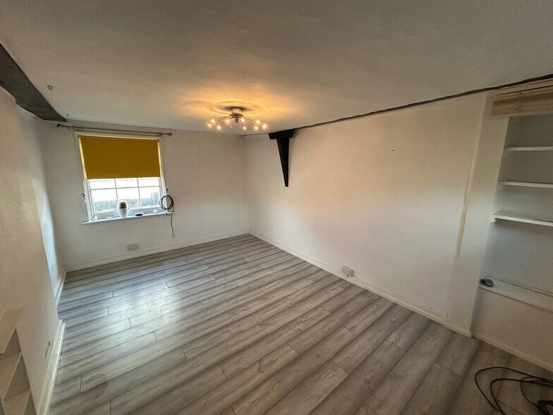 15 Eastgate St, Lewes for sale - Interior Photo - Image 3 of 5