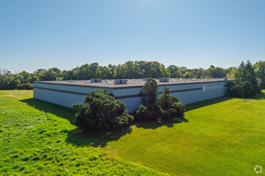 4100 Peavey Rd, Chaska, MN to rent - Building Photo - Image 3 of 4