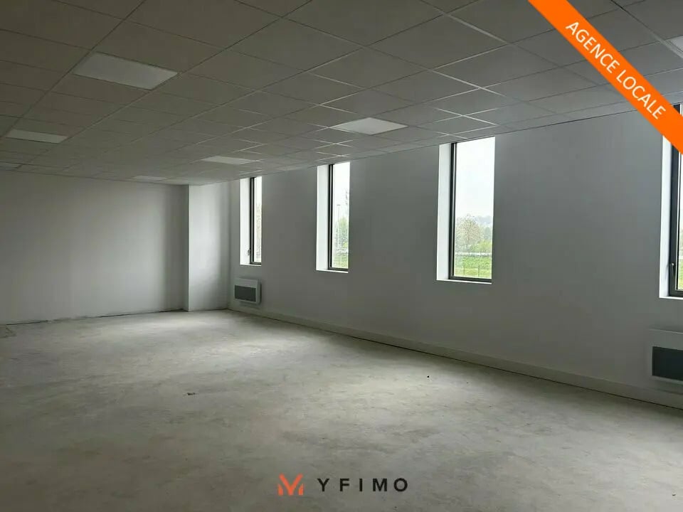 Vente Bureaux 379 m² - Photo 1