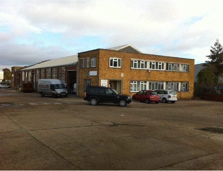 651 Maidstone Rd, Rochester for sale - Primary Photo - Image 1 of 1