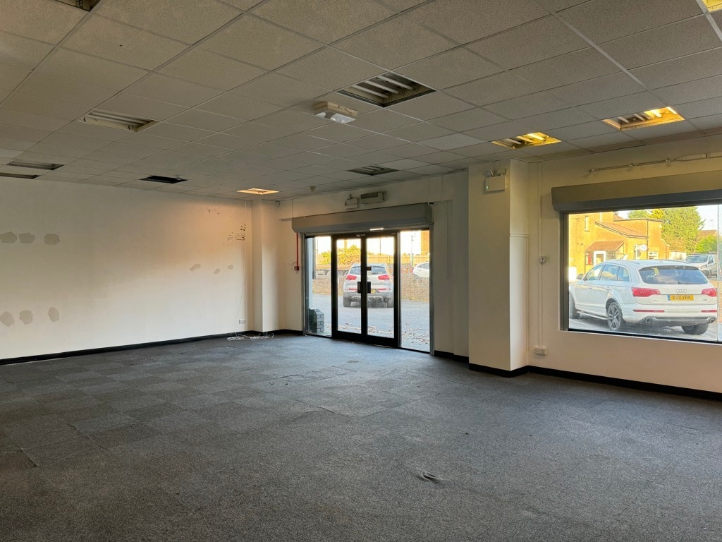 Eastbourne Rd, Blindley Heath to rent Interior Photo- Image 1 of 2