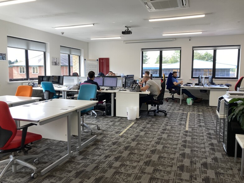 Nursery Rd, North Leigh for sale - Interior Photo - Image 1 of 1