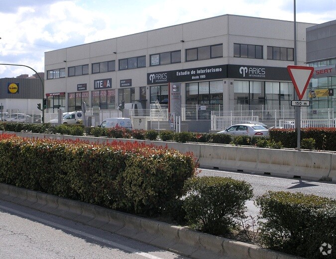 Avenida de Madrid, 5, Arganda del Rey, Madrid to rent - Building Photo - Image 3 of 3