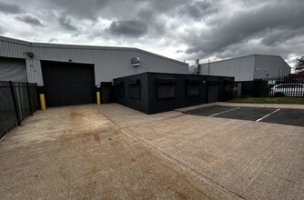 Spring Rd, Smethwick to rent Building Photo- Image 1 of 3