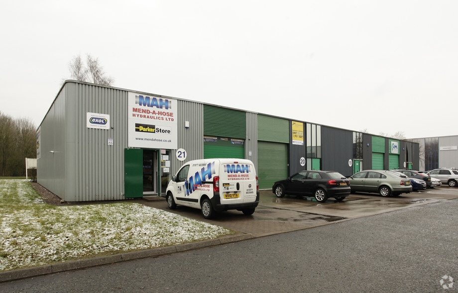 Ravenhurst Ct, Warrington for sale - Primary Photo - Image 1 of 1