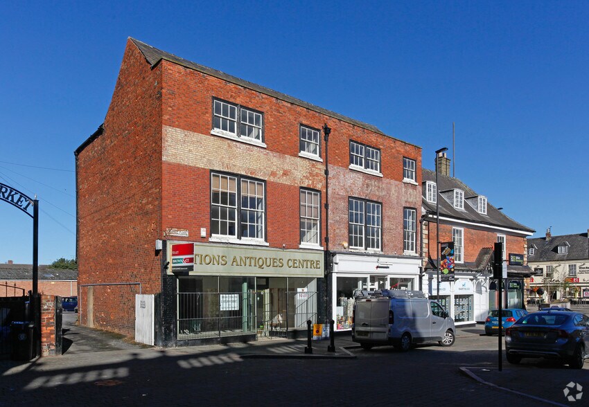 1 Market Pl, Grantham to rent - Building Photo - Image 2 of 4