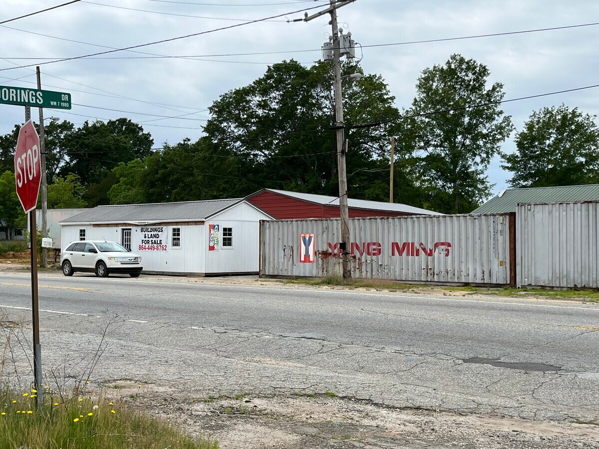 607 E Greenville Dr, Williamston, SC 29697 UK